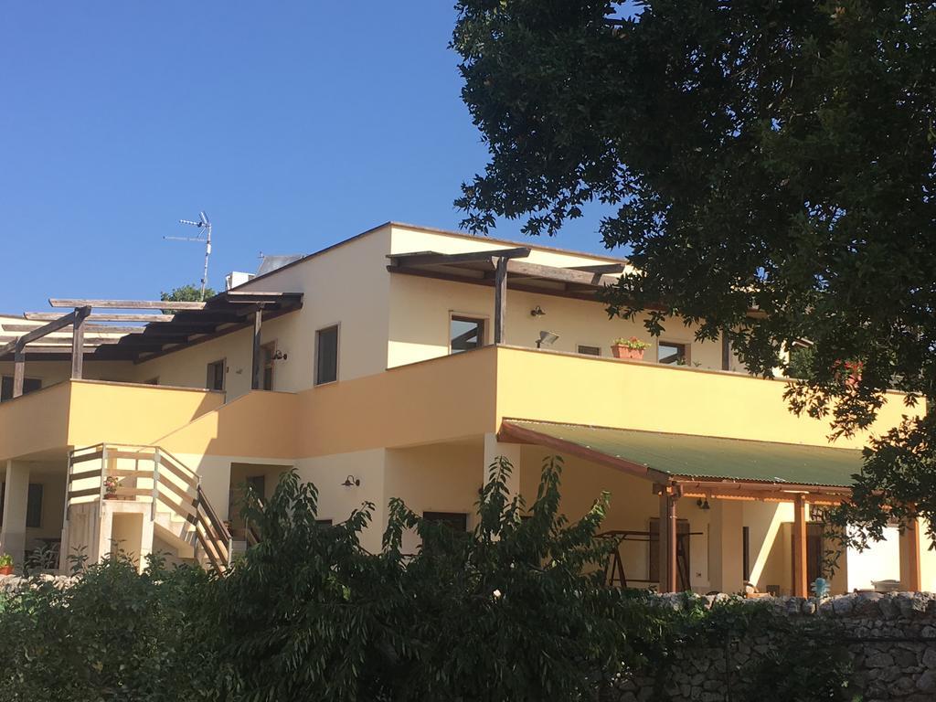 Agritria Di Umberto Anglisani Villa Ostuni Eksteriør billede